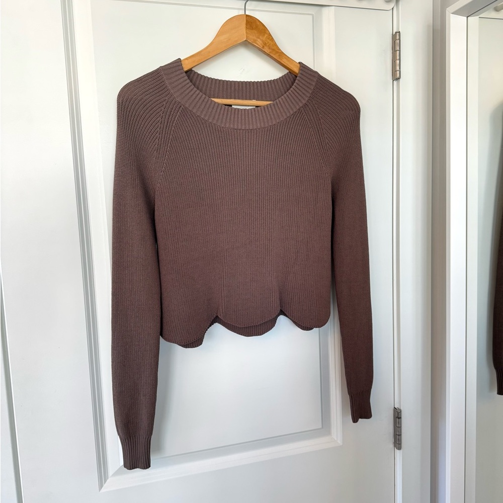 Wilfred taupe Crew Neck Sweater with Modern Scalloped Hem